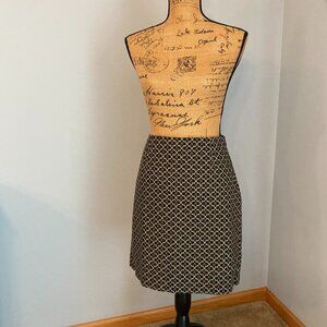 Ann Taylor Stretch Skirt Size 6 Black w/Floral Pattern